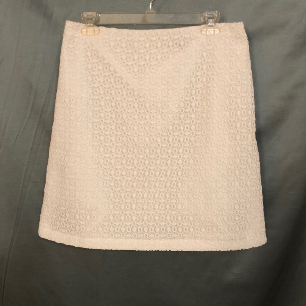 Ann Taylor white lace mini skirt sz 8